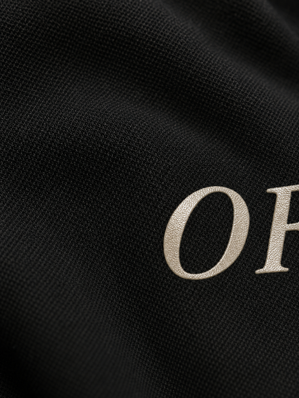 BASIC BLACK BOWLING SHIRT – close-up detail