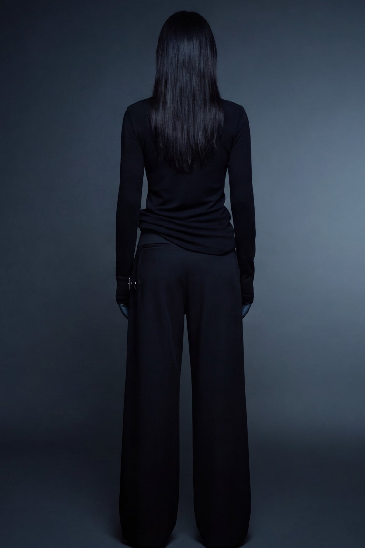 off-supply-signature-sculpt-wide-pants-2 model back